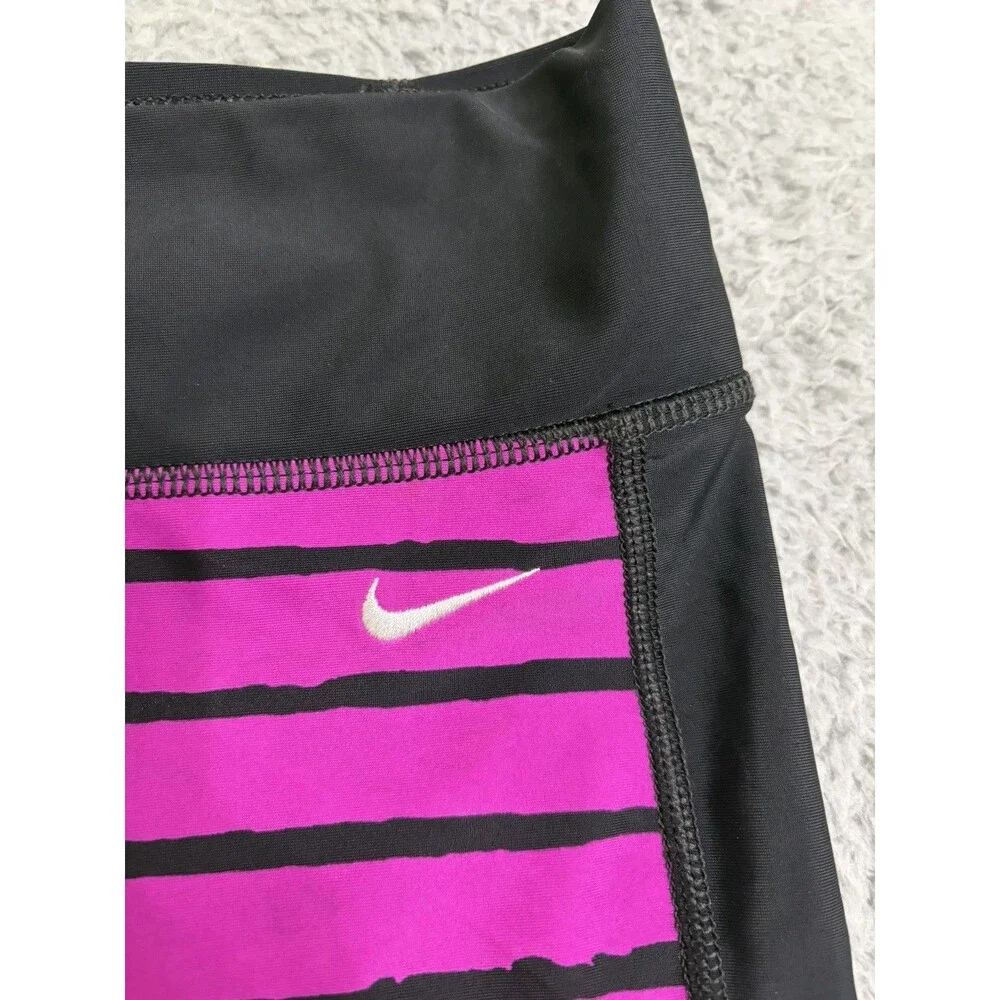 Nike Athletic Fit Capri Length Leggings Magenta and Black Size XL